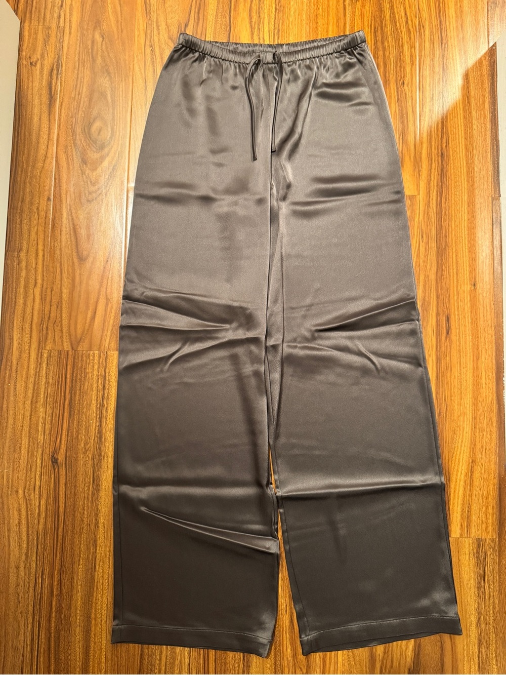 Aritzia Babaton Archer Satin Pant - Picture 5 of 8